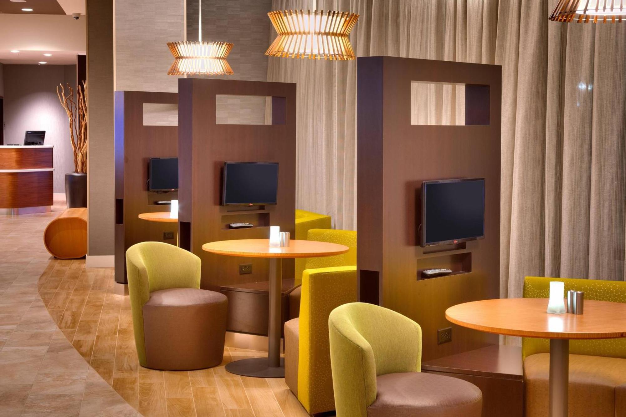 Hotel Courtyard By Marriott Salt Downtown 3*