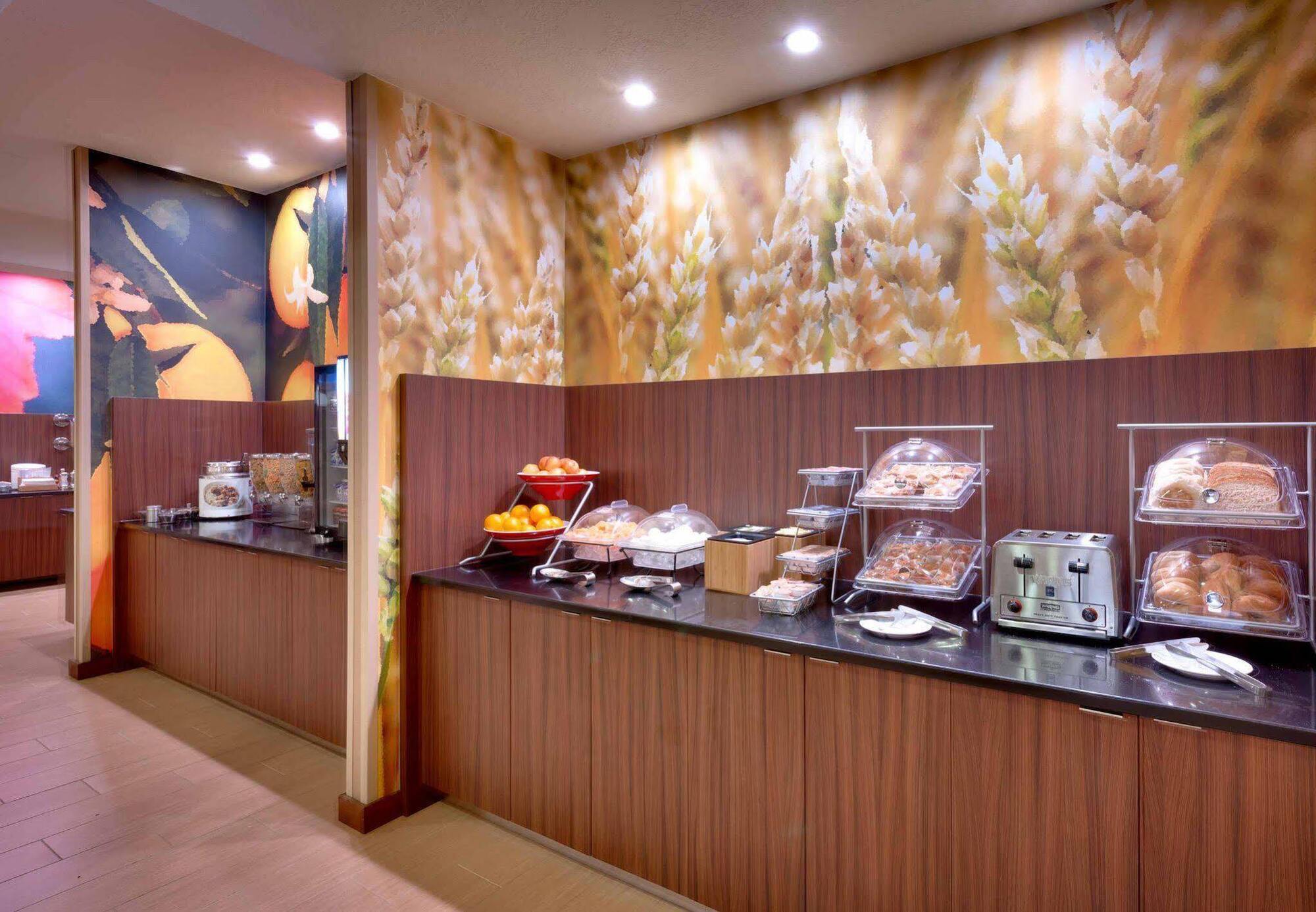 Courtyard By Marriott Salt Downtown