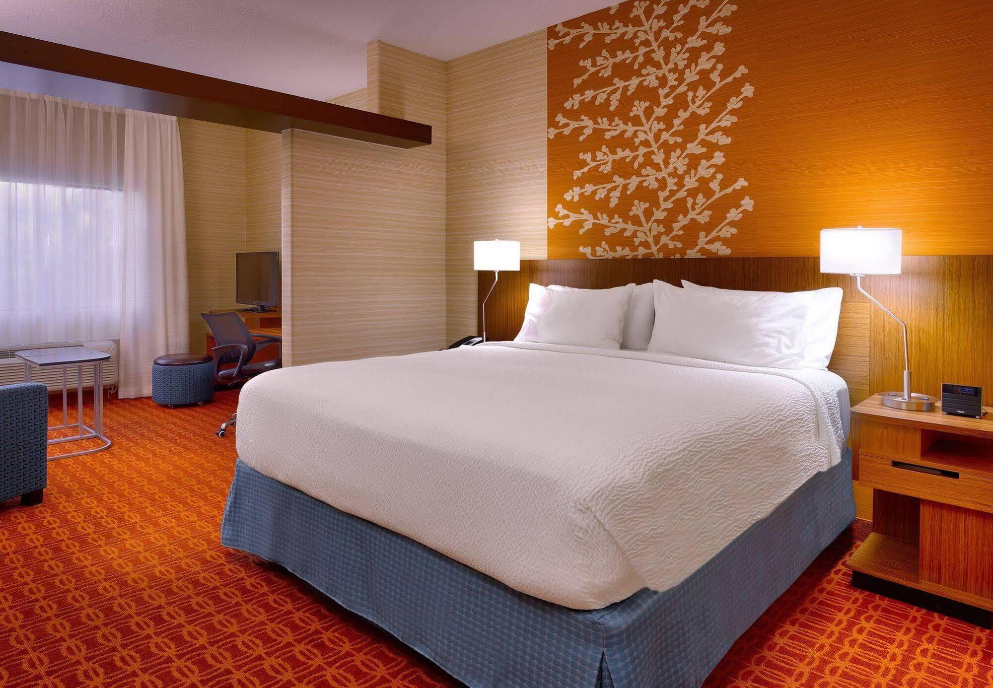 Courtyard By Marriott Salt Downtown 3*
